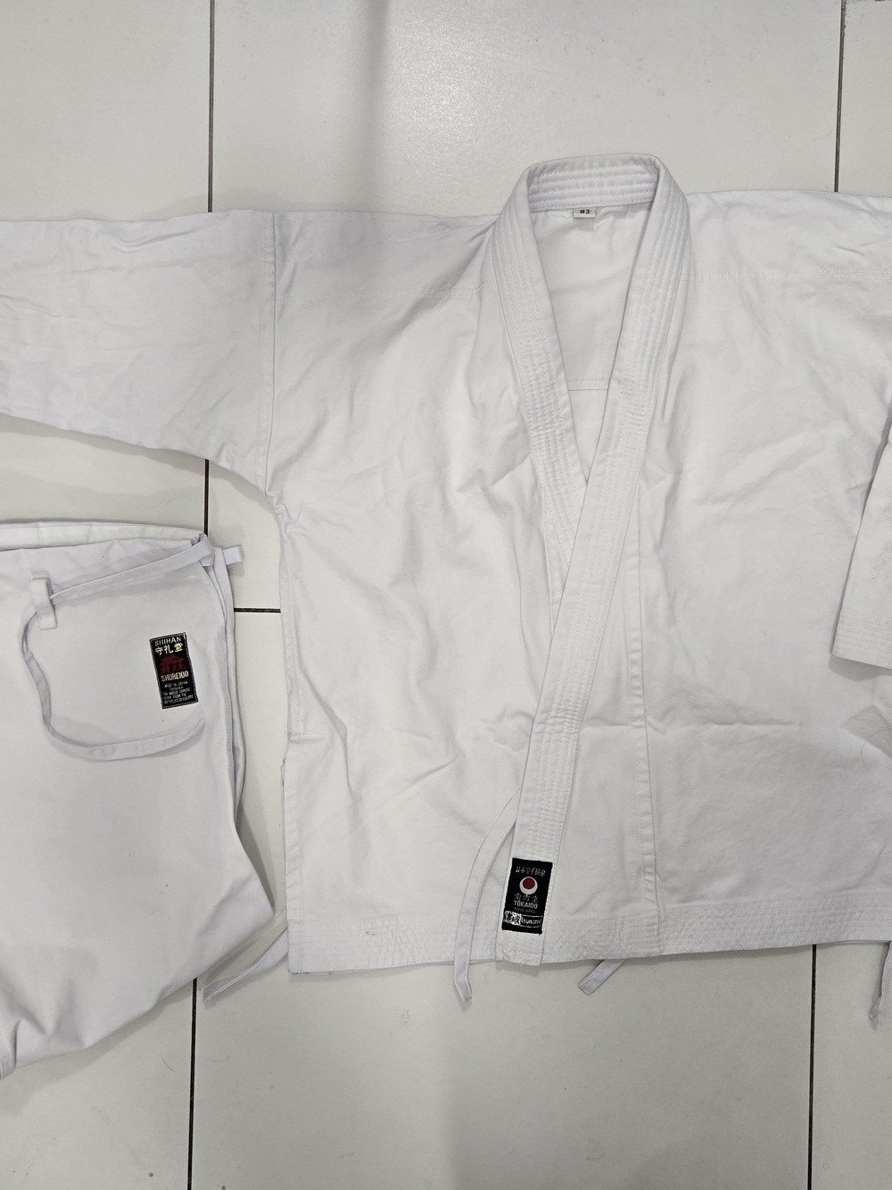 Tokaido Japan/Shihan Shureiso Mixed White Karate Gi Size 3
